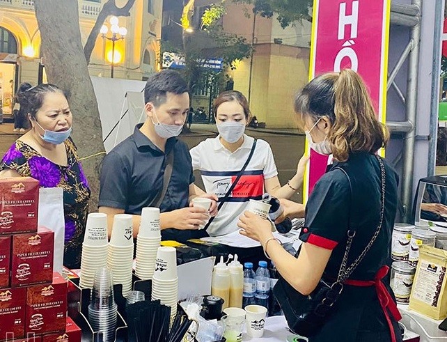 Sản phẩm cà phê Hồng Kỳ đạt năng suất, chất lượng cao nhờ máy móc thiết bị hiện đại từ hoạt động khuyến công.