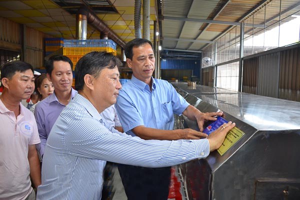 ghiệm thu đề án khuyến công quốc gia năm 2022 tại Công ty Trách nhiệm hữu hạn Bánh pía - lạp xưởng Tân Lộc Phát, ấp An Trạch, xã An Hiệp, huyện Châu Thành (Sóc Trăng). Ảnh: HOÀNG LAN