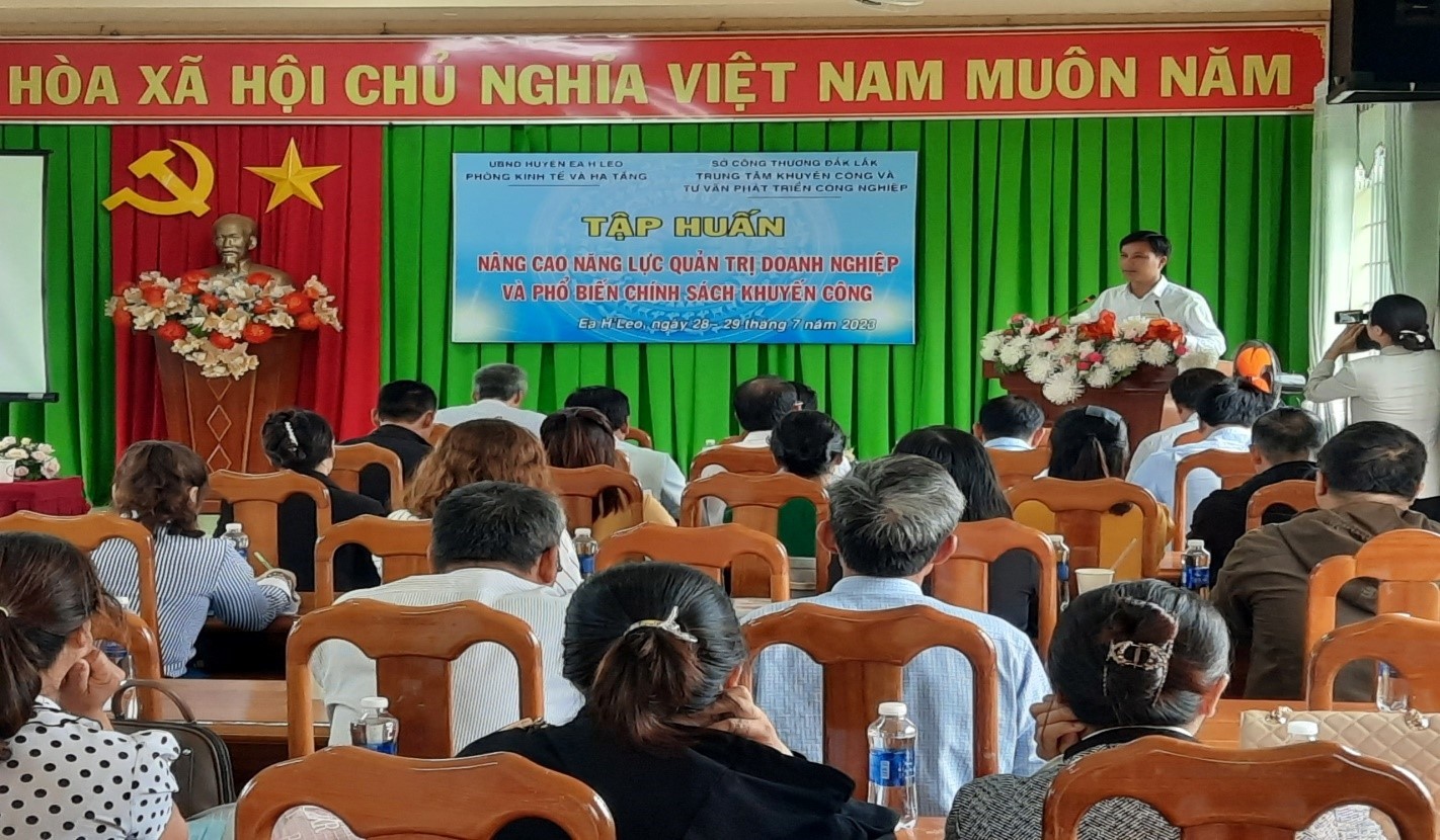 Đắk Lắk: Nâng cao năng lực quản trị doanh nghiệp và phổ biến chính sách khuyến công
