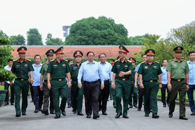 Thủ tướng Phạm Minh Chính kiểm tra khuôn viên Công trình Lăng Chủ tịch Hồ Chí Minh - Ảnh: VGP/Nhật Bắc Thủ tướng Phạm Minh Chính kiểm tra khuôn viên Công trình Lăng Chủ tịch Hồ Chí Minh - Ảnh: VGP/Nhật Bắc