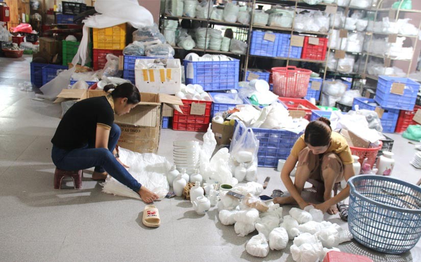 Phát huy được thế mạnh của đất nghề, người dân trên địa bàn xã Bát Tràng, huyện Gia Lâm có cuộc sống khang trang, phồn thịnh