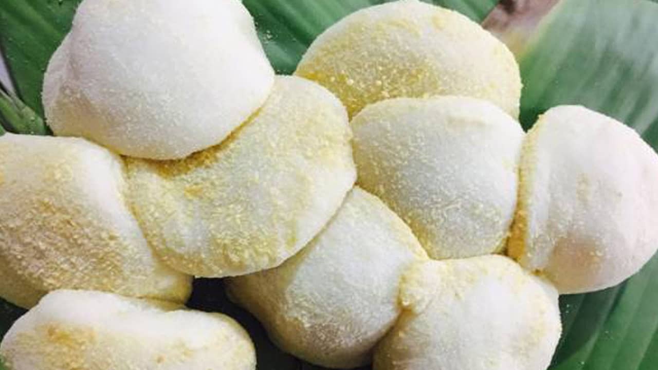 Bánh sẽ có màu trắng tinh, tròn trịa, dẻo dai và mùi thơm ngon đặc biệt Bánh sẽ có màu trắng tinh, tròn trịa, dẻo dai và mùi thơm ngon đặc biệt