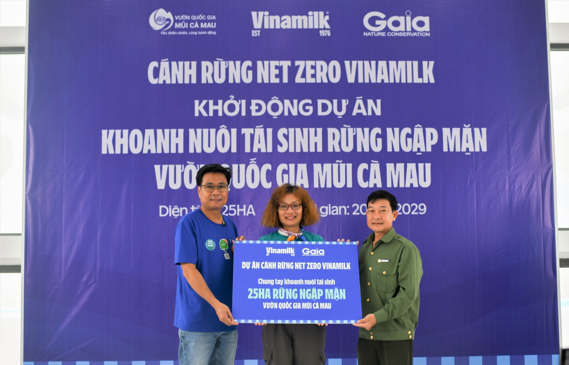 Đẩy mạnh dự án “Cánh rừng Net Zero”, Vinamilk khoanh nuôi tái sinh 25 ha rừng ngập mặn Cà Mau