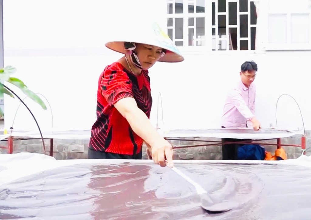 Hương vị quê hương ẩn chứa trong nghề sản xuất Mắm Còng Hương vị quê hương ẩn chứa trong nghề sản xuất Mắm Còng