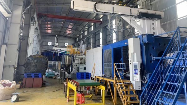 Được hỗ trợ từ nguồn vốn khuyến công, Công ty TNHH Phát triển công nghệ khí sinh học môi trường xanh đã đầu tư hơn 40 tỷ đồng mua 02 dây chuyền sản xuất pallet nhựa với tỷ lệ tự động hóa hơn 90%