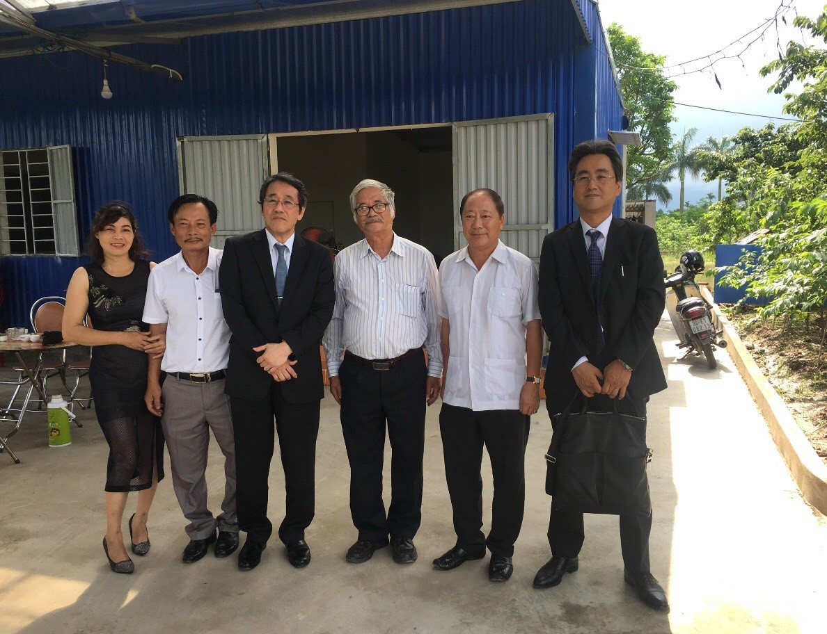 Gặp nghệ nhân trồng, nhân giống thành công cây hoa anh đào tại Việt Nam Gặp nghệ nhân trồng, nhân giống thành công cây hoa anh đào tại Việt Nam