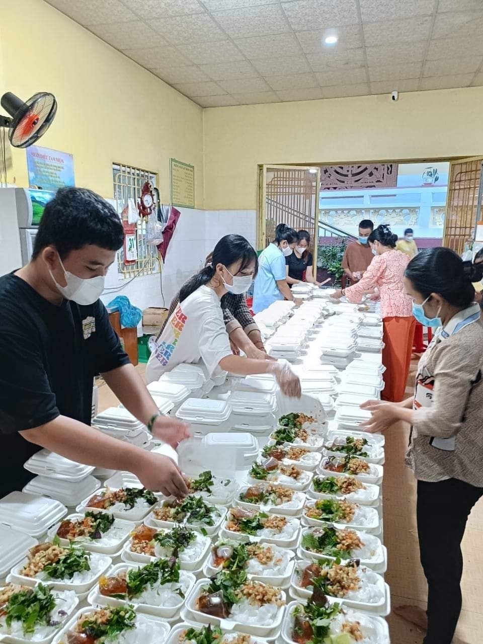 Bình Phước: Phụ nữ Chơn Thành tiếp tục đẩy mạnh chương trình “Triệu phần quà san sẻ yêu thương” Bình Phước: Phụ nữ Chơn Thành tiếp tục đẩy mạnh chương trình “Triệu phần quà san sẻ yêu thương”