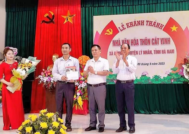 Huyện Lý Nhân (Hà Nam) :  Thôn Cát Vinh, xã Công Lý khánh thành Nhà Văn hóa chào mừng kỷ niệm 78 năm ngày Quốc khánh 2/9. Huyện Lý Nhân (Hà Nam) :  Thôn Cát Vinh, xã Công Lý khánh thành Nhà Văn hóa chào mừng kỷ niệm 78 năm ngày Quốc khánh 2/9.