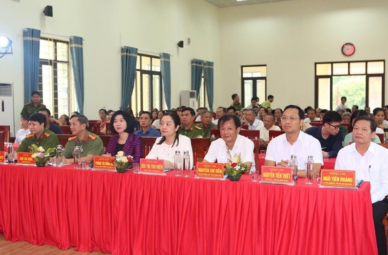 Lãnh đạo Thành phố Hà Nội và huyện Ứng Hoà tại Hội nghị