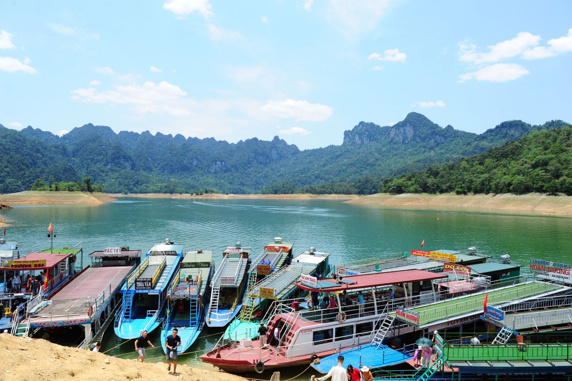 Đến Lâm Bình trải nghiệm vẻ đẹp độc đáo của thác Khuổi Nhi