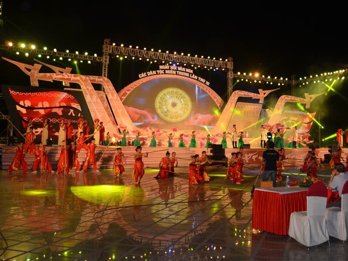 Khai mạc Ngày hội văn hoá các dân tộc miền trung