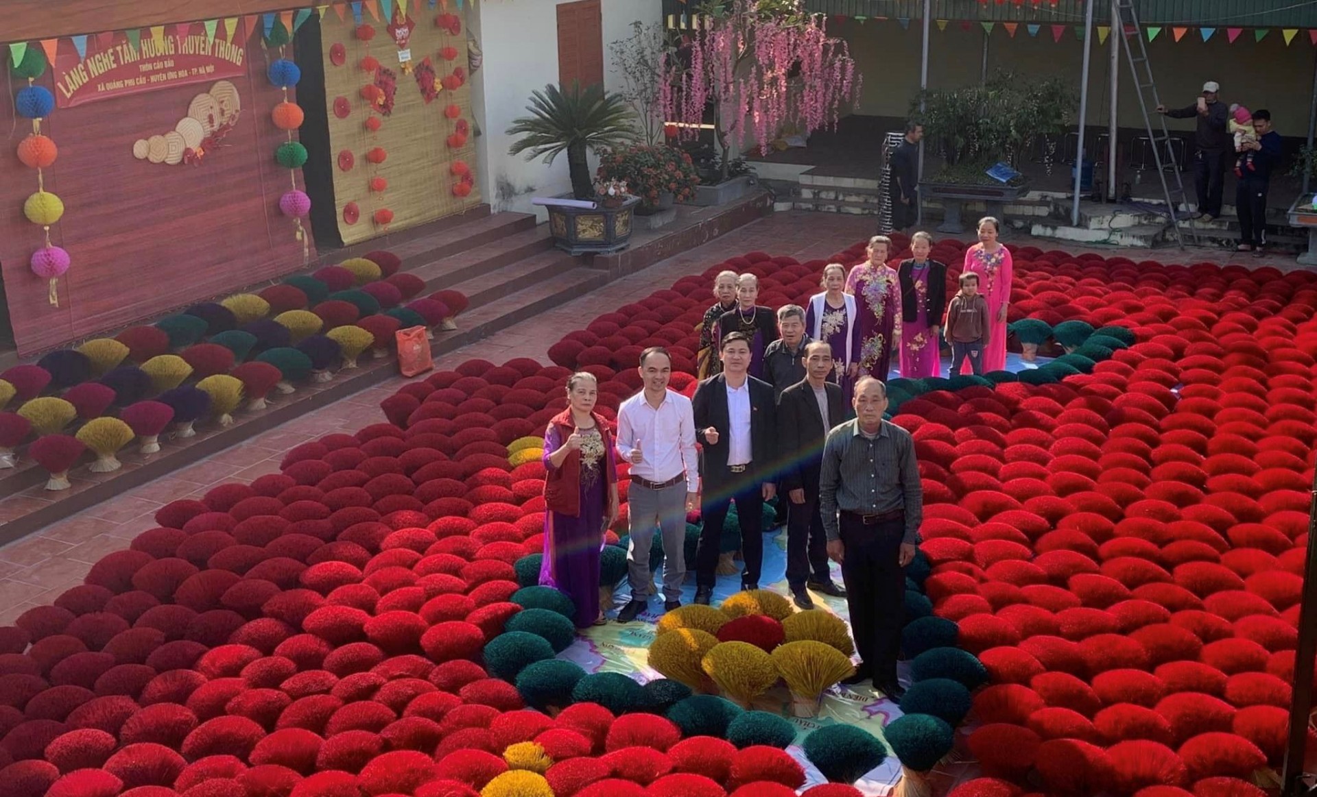 Nghề làm hương tại xã Quảng Phú Cầu Nghề làm hương tại xã Quảng Phú Cầu