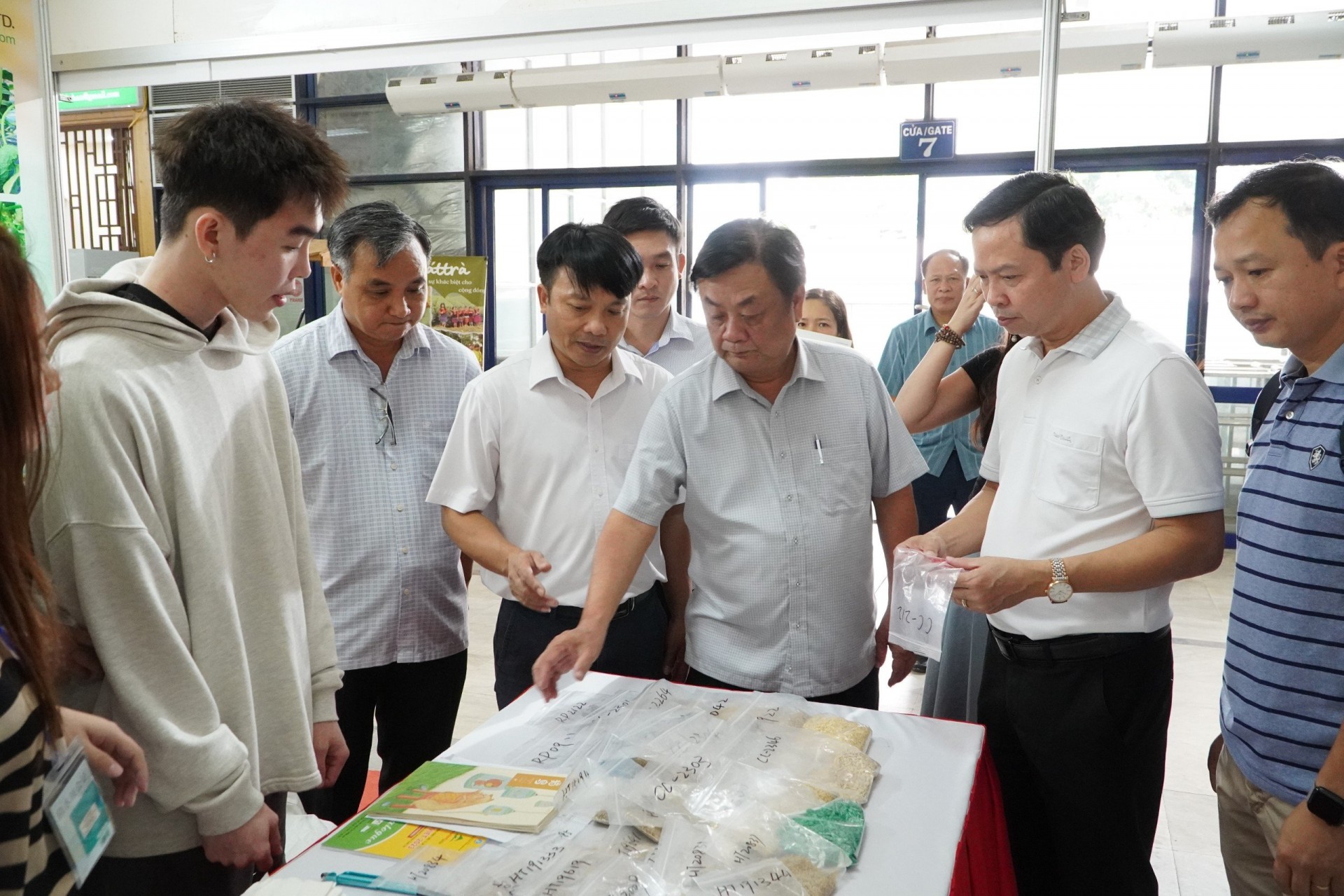 Bộ trưởng Lê Minh Hoan tham quan Hội chợ triển lãm Nông nghiệp Quốc tế lần thứ 23 – AgroViet 2023 Bộ trưởng Lê Minh Hoan tham quan Hội chợ triển lãm Nông nghiệp Quốc tế lần thứ 23 – AgroViet 2023