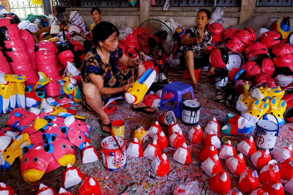 Làng nghề truyền thống Trung Thu nơi những đốm lửa nghề bền bỉ gìn giữ tuổi thơ cho trẻ em Việt Nam
