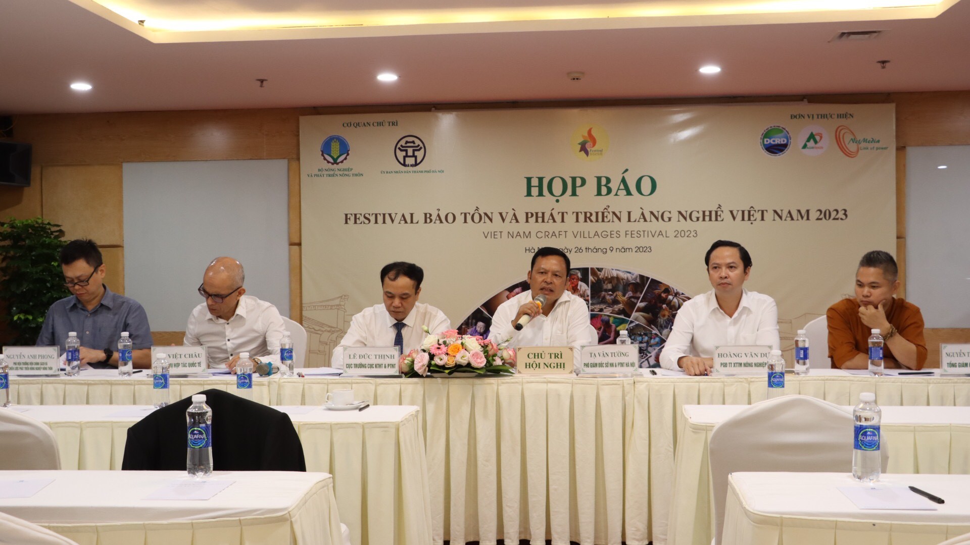 Festival bảo tồn và phát triển làng nghề Việt Nam 2023 sẽ diễn ra từ tháng 10 đến tháng 11/2023 tại nhiều địa điểm trên địa bàn Hà Nội. Festival bảo tồn và phát triển làng nghề Việt Nam 2023 sẽ diễn ra từ tháng 10 đến tháng 11/2023 tại nhiều địa điểm trên địa bàn Hà Nội.