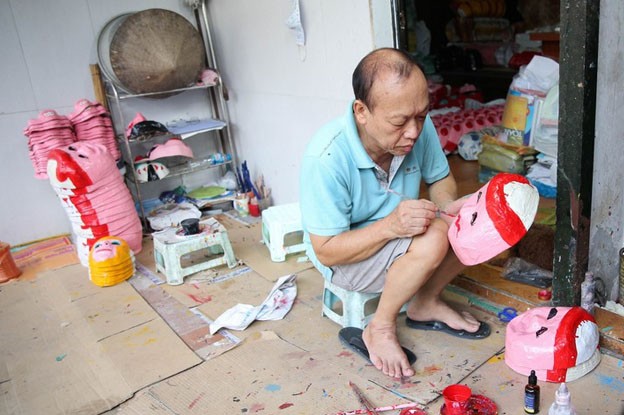 Nghệ nhân giữ hồn cốt của một làng nghề truyền thống