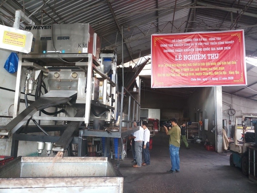 Khuyến công tỉnh Bà Rịa- Vũng Tàu hỗ trợ cho các cơ sở có sản phẩm công nghiệp nông thôn tiêu biểu phát triển sản xuất, mở rộng thị trường tiêu thụ Khuyến công tỉnh Bà Rịa- Vũng Tàu hỗ trợ cho các cơ sở có sản phẩm công nghiệp nông thôn tiêu biểu phát triển sản xuất, mở rộng thị trường tiêu thụ