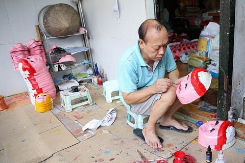 Nghệ nhân giữ hồn cốt của một làng nghề truyền thống