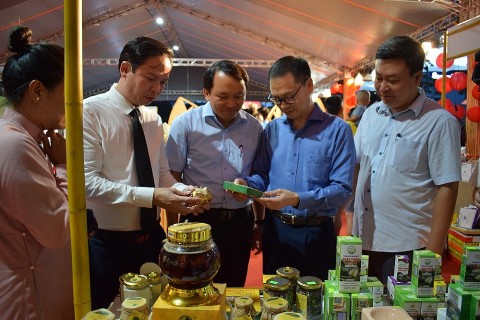 thua thien hue gioi thieu san pham ocop gan voi du lich vung nam 2023