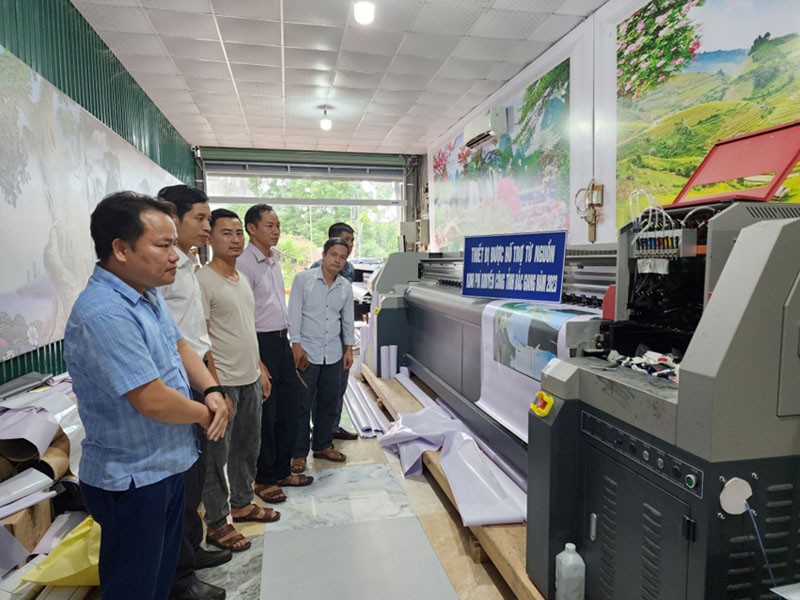 Máy móc thiết bị được hỗ trợ tại Công ty TNHH Dịch vụ Thương mại Quảng cáo và Nội thất Anh Khôi Máy móc thiết bị được hỗ trợ tại Công ty TNHH Dịch vụ Thương mại Quảng cáo và Nội thất Anh Khôi
