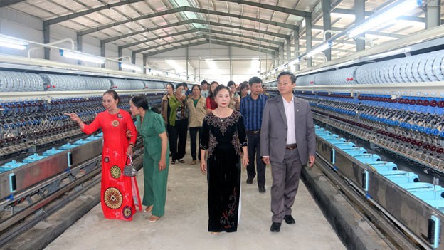 Huyện Đam Rông chú trọng công tác khuyến công, thúc đẩy công nghiệp - tiểu thủ công nghiệp phát triển.  Huyện Đam Rông chú trọng công tác khuyến công, thúc đẩy công nghiệp - tiểu thủ công nghiệp phát triển.