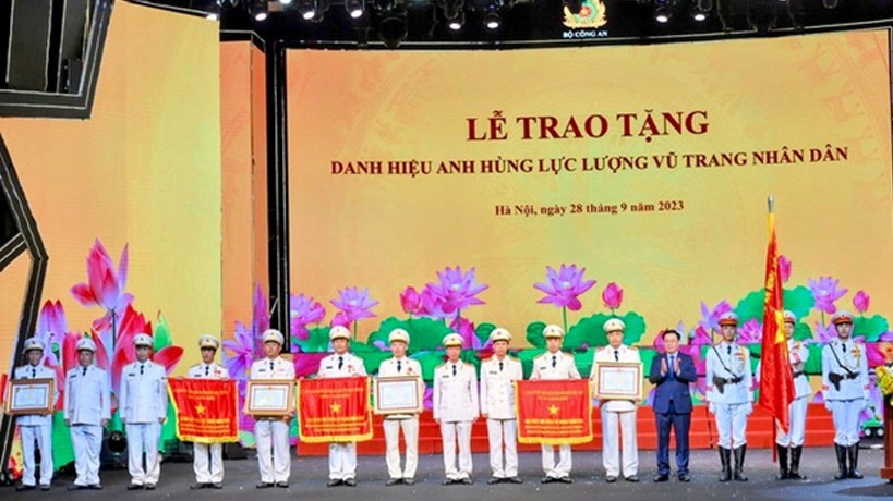 Đội CSPCCC& CNCH Công an Hải Phòng nhận danh Hiệu Anh hùng lực lựng vũ trang nhân dân