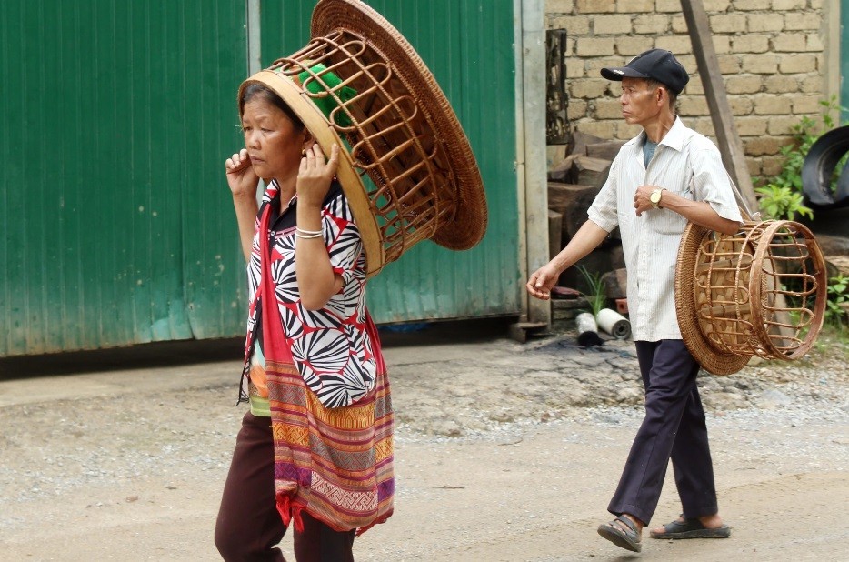 Nghề đan lát của người Khơ Mú Nghề đan lát của người Khơ Mú