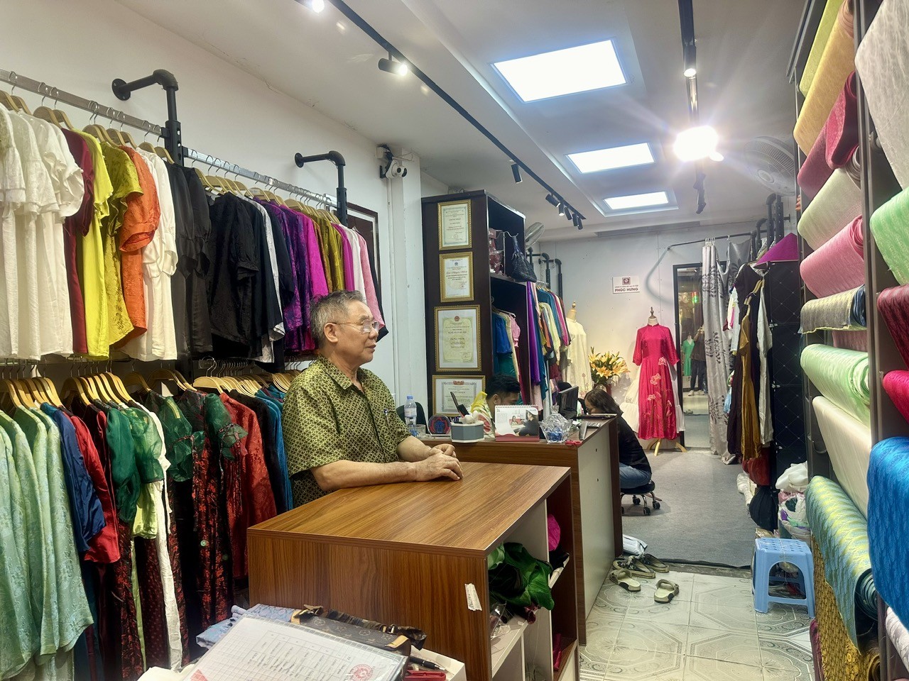 “Vạn Phúc - Sắc màu hội nhập” “Vạn Phúc - Sắc màu hội nhập”