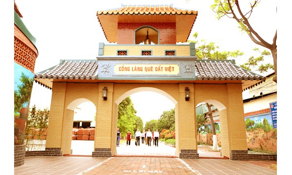 Mô hình cổng làng quê đất Việt Mô hình cổng làng quê đất Việt