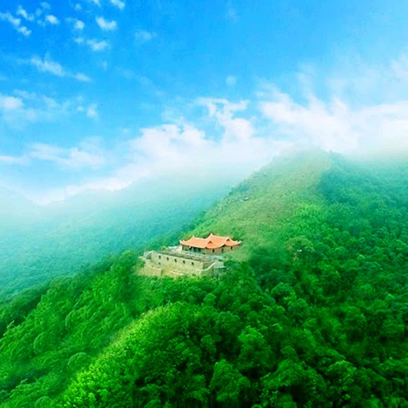 10 địa điểm du lịch nên đến tại Quảng Ninh 10 địa điểm du lịch nên đến tại Quảng Ninh