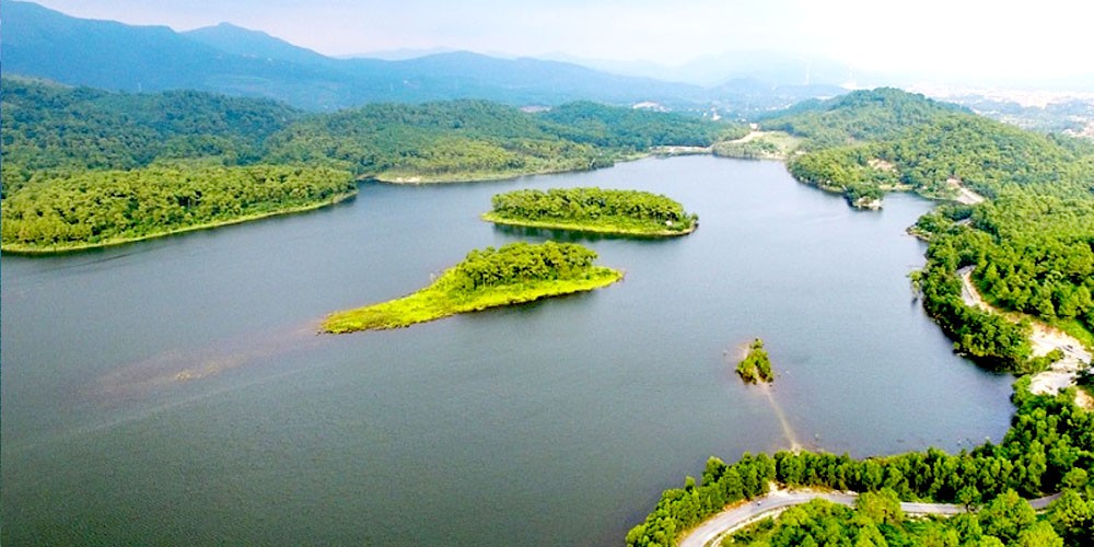 10 địa điểm du lịch nên đến tại Quảng Ninh 10 địa điểm du lịch nên đến tại Quảng Ninh