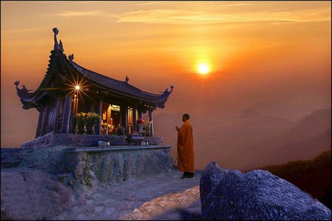 10 dia diem du lich nen den tai quang ninh