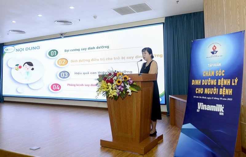Vinamilk đồng hành cùng CLB Điều dưỡng trưởng Việt Nam tập huấn chăm sóc dinh dưỡng bệnh lý cho người bệnh Vinamilk đồng hành cùng CLB Điều dưỡng trưởng Việt Nam tập huấn chăm sóc dinh dưỡng bệnh lý cho người bệnh