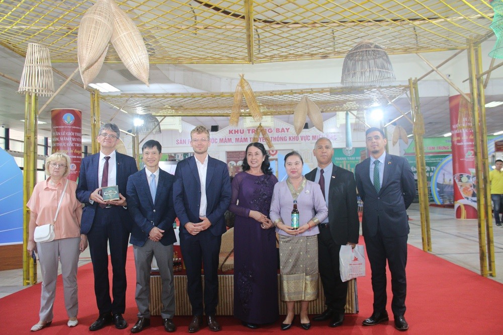 Tuần lễ giới thiệu, kết nối ẩm thực nông sản Việt Nam chính thức khai mạc