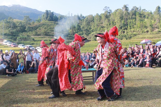 Hỗ trợ phục hồi văn hóa phi vật thể dân tộc thiểu số có nguy cơ mai một Hỗ trợ phục hồi văn hóa phi vật thể dân tộc thiểu số có nguy cơ mai một