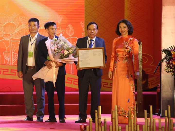 Quyết định của UBND Thành phố Hà Nội cho lãnh đạo xã Phú Yên (huyện Phú Xuyên) về việc công nhận Điểm du lịch làng nghề Phú Yên. Quyết định của UBND Thành phố Hà Nội cho lãnh đạo xã Phú Yên (huyện Phú Xuyên) về việc công nhận Điểm du lịch làng nghề Phú Yên.