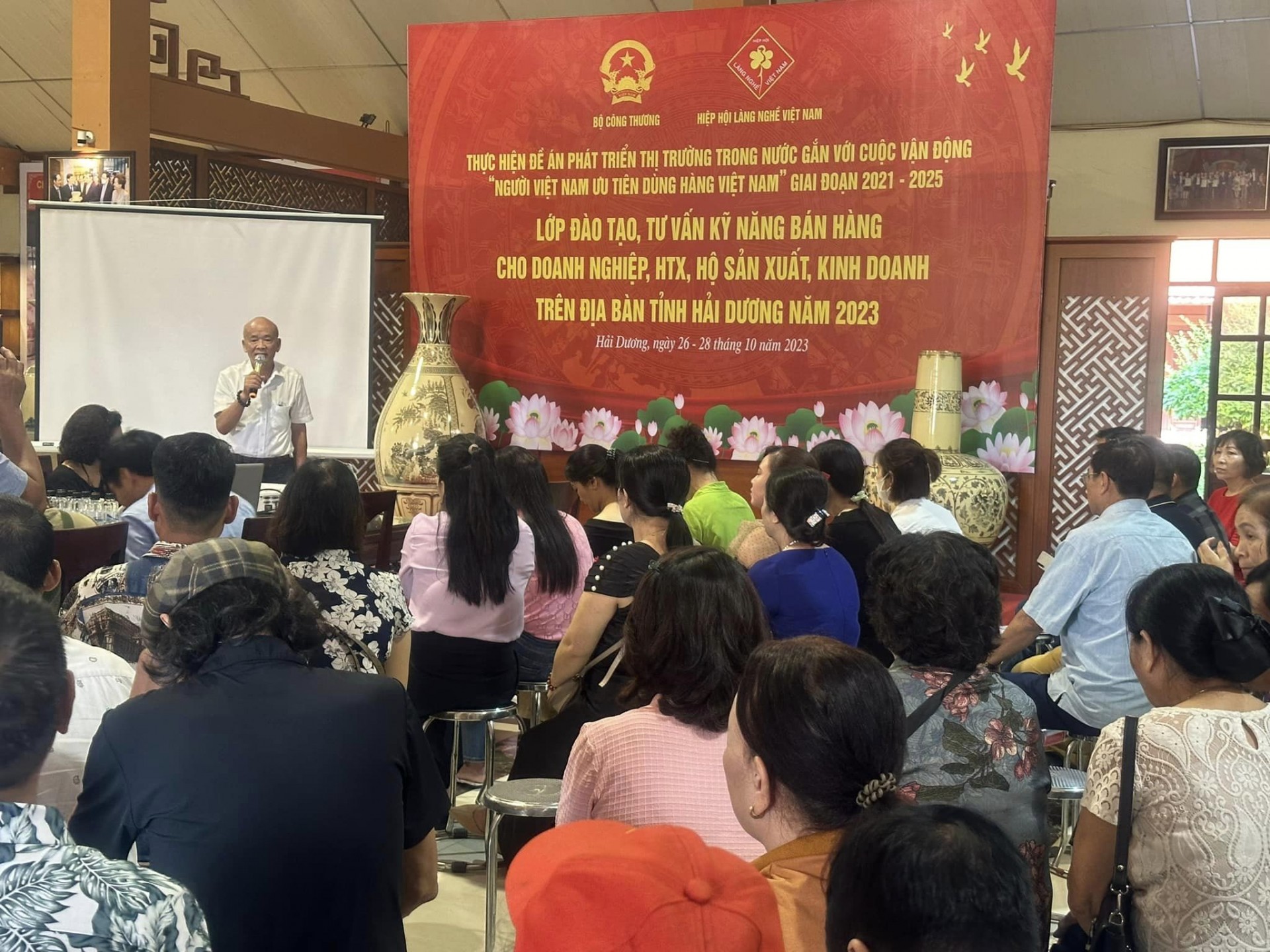 Hiệp hội Làng nghề Việt Nam tổ chức nhiều hoạt động tiến tới Đại hội đại biểu lần thứ V Hiệp hội Làng nghề Việt Nam tổ chức nhiều hoạt động tiến tới Đại hội đại biểu lần thứ V