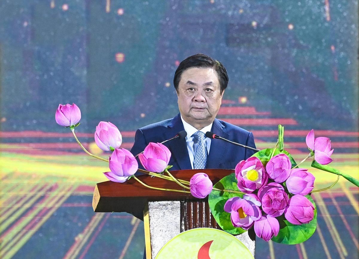 Bộ trưởng Bộ Nông nghiệp và Phát triển nông thôn Lê Minh Hoan phát biểu tại lễ khai mạc Bộ trưởng Bộ Nông nghiệp và Phát triển nông thôn Lê Minh Hoan phát biểu tại lễ khai mạc
