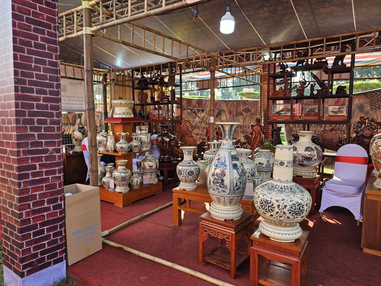 Bảo tồn và phát triển làng nghề Hà Nội  “Hội tụ - kết tinh - lan tỏa” Bảo tồn và phát triển làng nghề Hà Nội  “Hội tụ - kết tinh - lan tỏa”