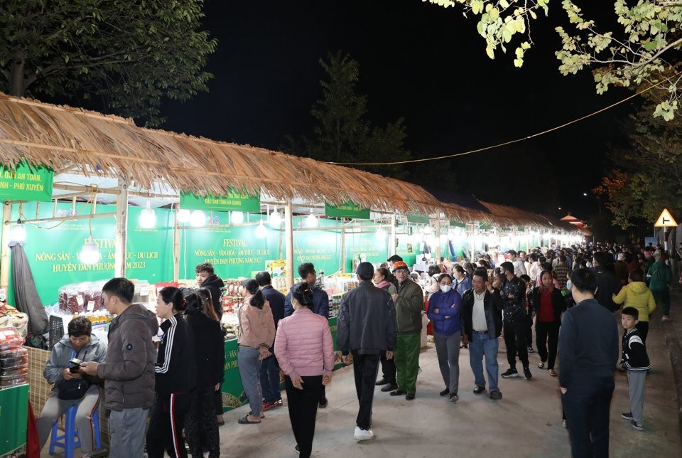 Khai mạc “Festival Nông sản - Văn hóa - Ẩm thực - Du lịch huyện Đan Phượng năm 2023” Khai mạc “Festival Nông sản - Văn hóa - Ẩm thực - Du lịch huyện Đan Phượng năm 2023”