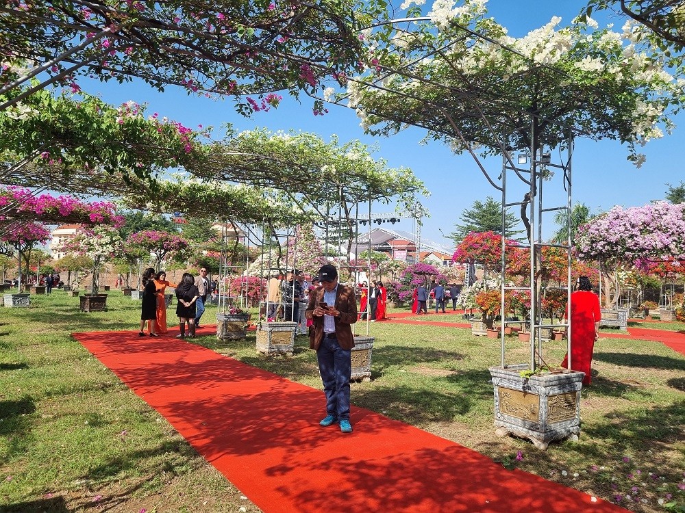 Lễ hội cây cảnh, hoa giấy Phù Đổng: Sắc hoa trên miền di sản Lễ hội cây cảnh, hoa giấy Phù Đổng: Sắc hoa trên miền di sản