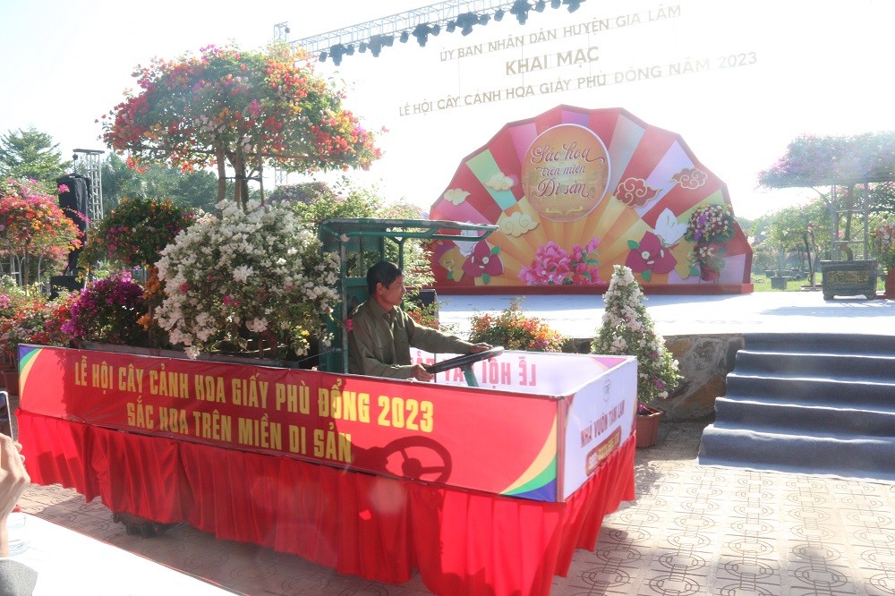 Lễ hội cây cảnh, hoa giấy Phù Đổng: Sắc hoa trên miền di sản Lễ hội cây cảnh, hoa giấy Phù Đổng: Sắc hoa trên miền di sản