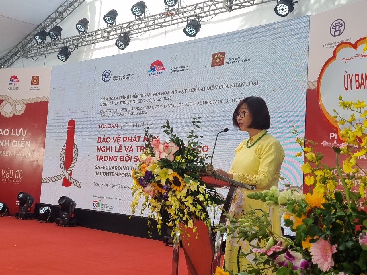 ( Long Biên) Khai mạc triển lãm Chung một sợi dây ( Long Biên) Khai mạc triển lãm Chung một sợi dây