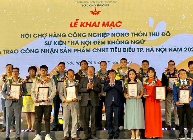 Khai mạc hội chợ hàng công nghiệp nông thôn Thủ đô năm 2023 Khai mạc hội chợ hàng công nghiệp nông thôn Thủ đô năm 2023