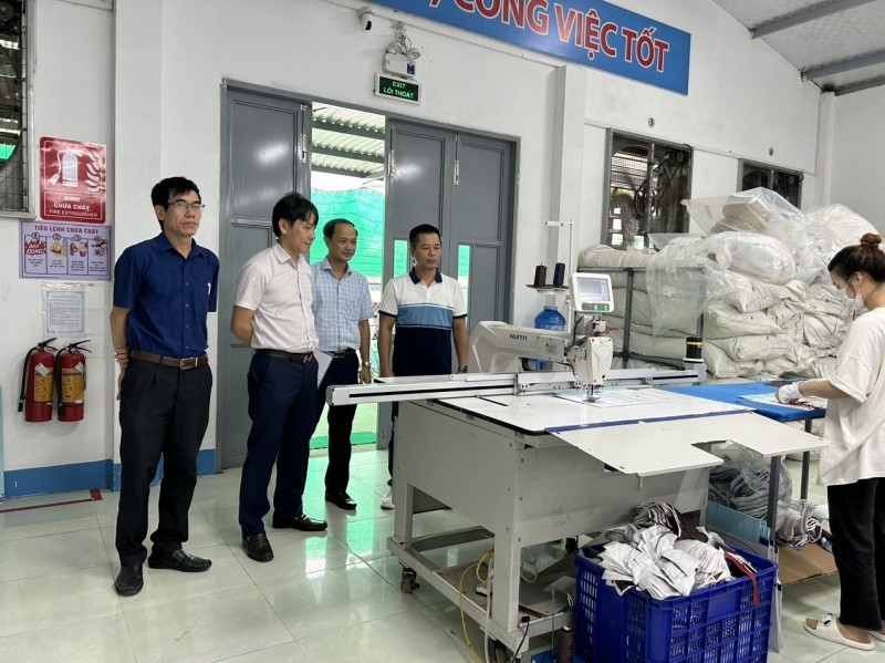 Quảng trị: Khuyến công góp phần chuyển dịch cơ cấu kinh tế, lao động nông thôn Quảng trị: Khuyến công góp phần chuyển dịch cơ cấu kinh tế, lao động nông thôn