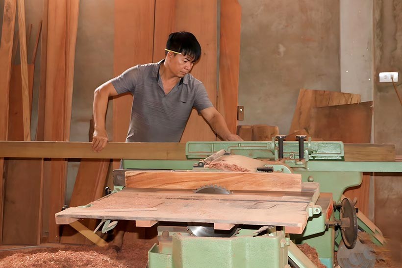 Làng mộc Thái Yên đóng góp hơn 70% tổng doanh thu công nghiệp - tiểu thủ công nghiệp của xã Thanh Bình Thịnh. Làng mộc Thái Yên đóng góp hơn 70% tổng doanh thu công nghiệp - tiểu thủ công nghiệp của xã Thanh Bình Thịnh.