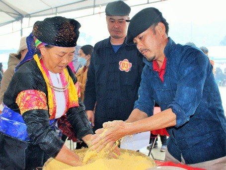 Hà Giang: Lễ hội văn hóa ẩm thực và làng nghề rượu ngô truyền thống Hà Giang: Lễ hội văn hóa ẩm thực và làng nghề rượu ngô truyền thống