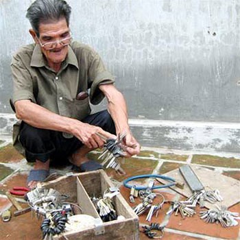 Những thợ rong trên phố Hà Nội Những thợ rong trên phố Hà Nội