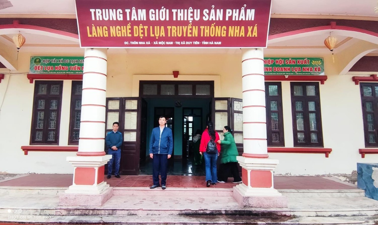 Nha Xá bảo tồn nghề dệt lụa truyền thống