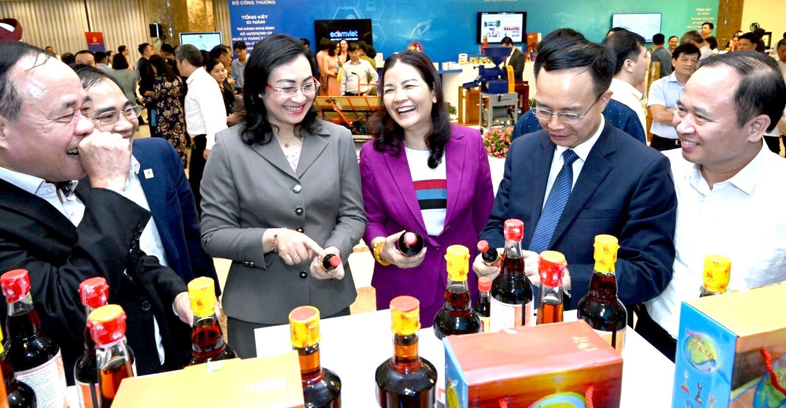 Hội nghị tổng kết 10 năm thực hiện Nghị định 45 về khuyến công Hội nghị tổng kết 10 năm thực hiện Nghị định 45 về khuyến công